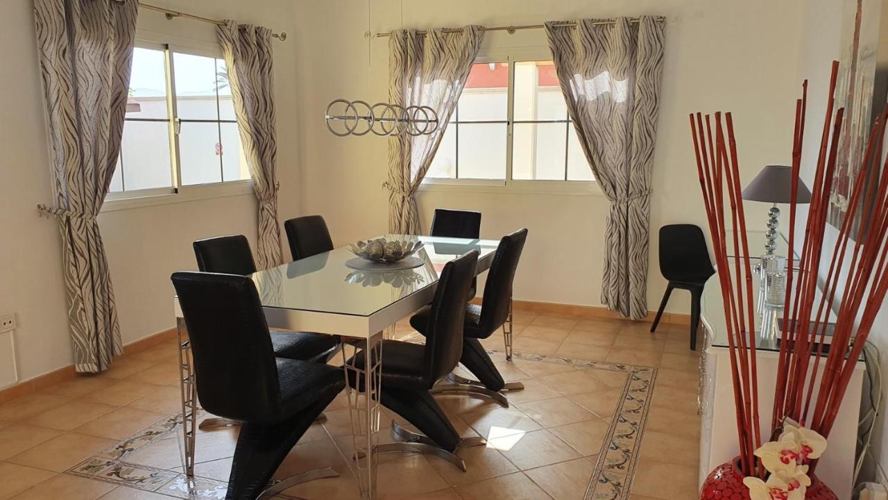 Villa Bonita On Golf In El Descanso ,Caleta Fuste-Fuerteventura Калета де Фусте Екстериор снимка